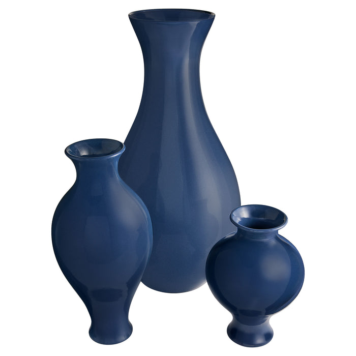 Aster Vase Designed by Seth Vaughn | Blue - Medium