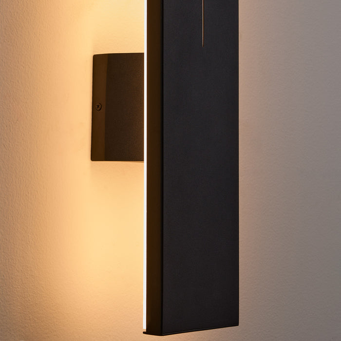 Torre 60" 5CCT Wet Sconce - Black