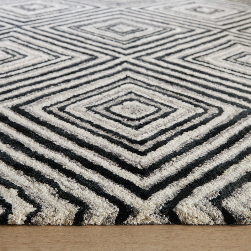 Vani Black Ivory Geometric - N5023 - 5' x 8'