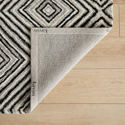Vani Black Ivory Geometric - N5023 - 5' x 8'