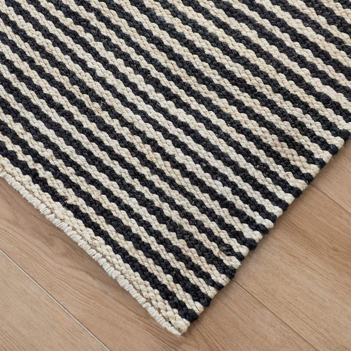 Ganges Black Stripe - N5028 - 7' x 9'