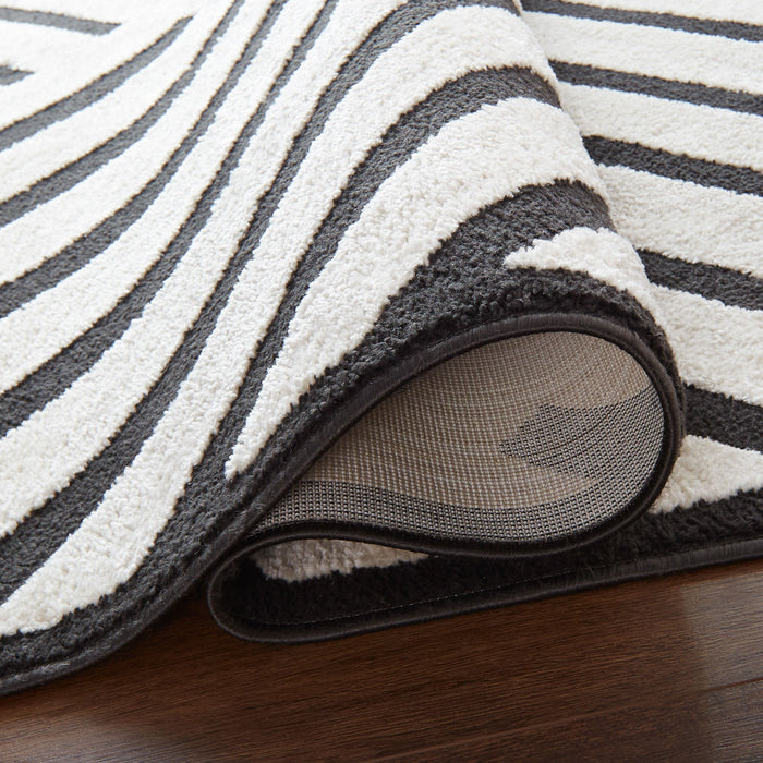 Optika Black Ivory Geometric - T9021 - 8' x 11'