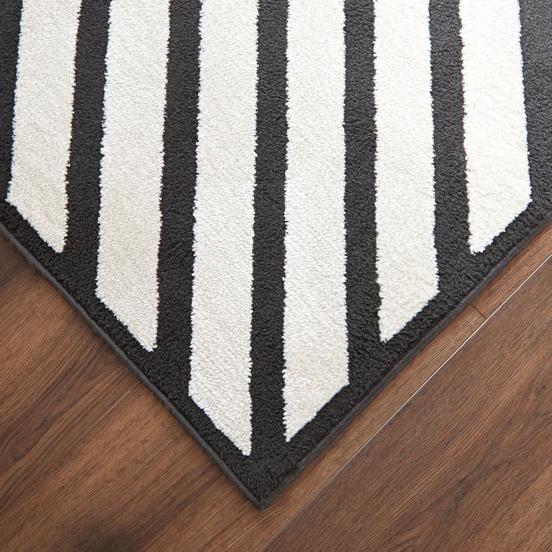 Optika Black Ivory Geometric - T9021 - 5' x 8'