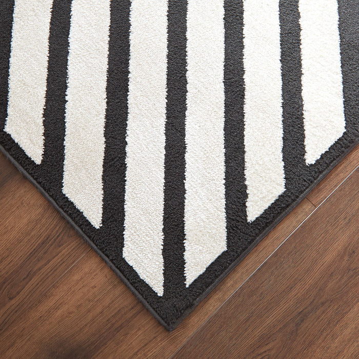 Optika Black Ivory Geometric - T9021 - 5' x 8'