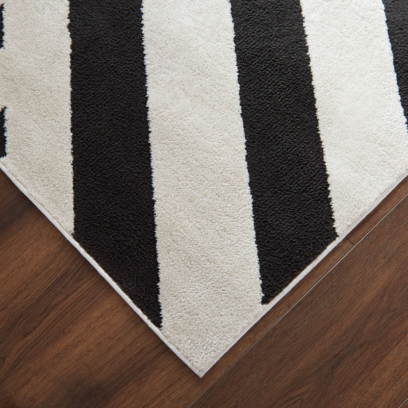 Optika Black Ivory Geometric - T9037 - 5' x 8'