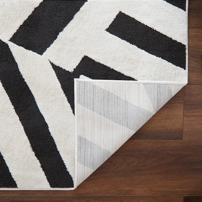 Optika Black Ivory Geometric - T9037 - 8' x 11'